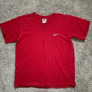 Vintage 90s Nike Embroidered Swoosh RED    V-neck T Shirt medium Essentials